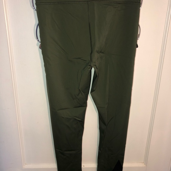 ✨⚠️LIKE NEW AARMY CHELSEA LUXURY GREEN ATHLETIC LEGGINGS SIZE M YOGA WOR… - Picture 7 of 8